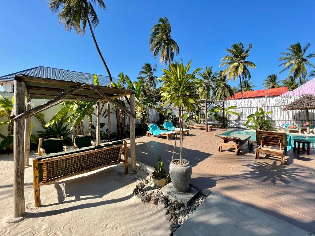 Beachfront lodge in Jambiani Zanzibar